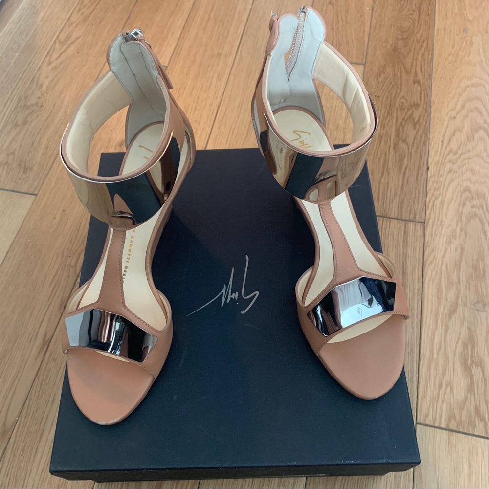 Giuseppe Zanotti Wedge Sandal size 36/US6